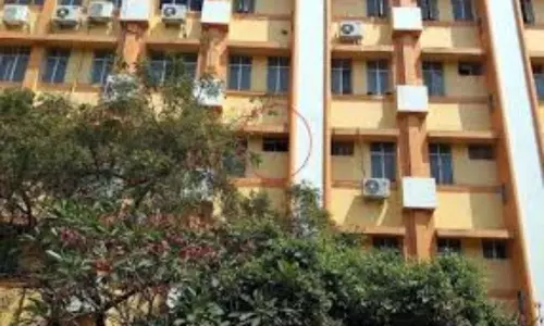 Police Reward: పట్టుకుంటే బహుమతి.. పారిపోయిన రోగులపై పోలీసుల ఆఫర్