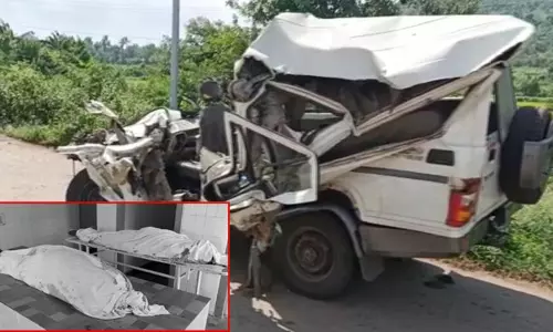 శ్రీకాకుళం జిల్లాలో ఘోర రోడ్డు ప్రమాదం