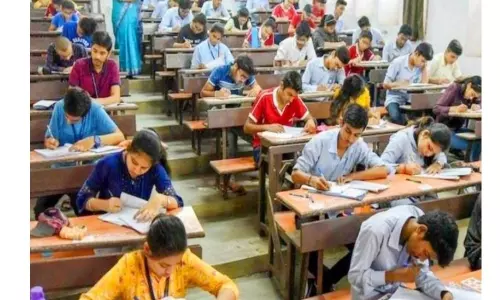 TS ECET 2020: నేటి నుంచి ప్రవేశపరీక్షలు.. నేడు ఈసెట్, రేపు జేఈఈ మెయిన్స్ TS ECET 2020: నేటి నుంచి ప్రవేశపరీక్షలు.. నేడు ఈసెట్, రేపు జేఈఈ మెయిన్స్