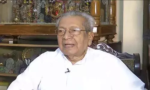 స్వర్ణం సాధించి రికార్డు సృష్టించారు : గవర్నర్ స్వర్ణం సాధించి రికార్డు సృష్టించారు : గవర్నర్