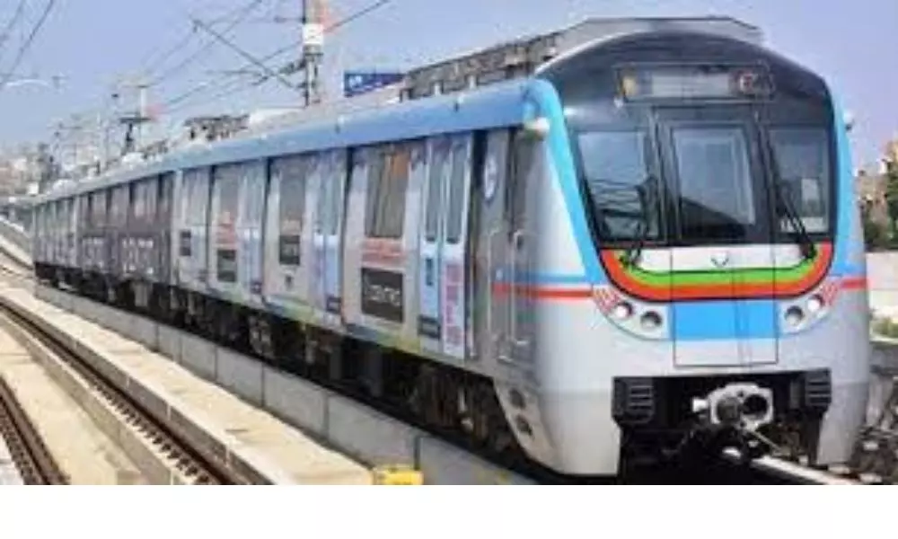Hyderabad Metro: హైదరాబాద్ లో 7 నుంచి మెట్రో పరుగులు