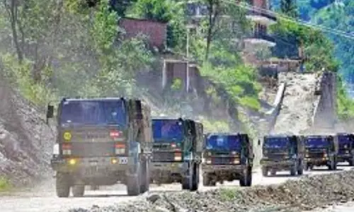 India-China Border Issue: చర్చల్లో భారత్, చైనా మిలటరీ.. సమీక్ష చేసిన రాజ్ నాధ్ సింగ్