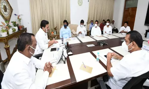 మల్కాజ్‌గిరి పార్లమెంటరీ నియోజకవర్గ పరిధిలో అభివృద్ధి పై మంత్రి కేటీఆర్ సమీక్ష !