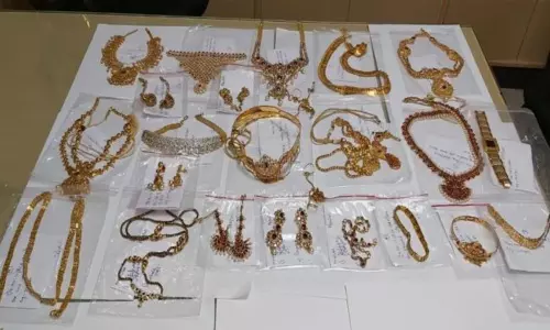 Keesara MRO Nagaraju: తహసీల్దార్ లాకర్ తెరిచిన ఏసీబీ.. అందులో దిమ్మ‌తిరిగిపోయేలా  1.5 కిలోల బంగారం