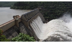 Srisailam Project updates: శ్రీశైలం జలాశయానికి కొనసాగుతున్న వరద.. Srisailam Project updates: శ్రీశైలం జలాశయానికి కొనసాగుతున్న వరద..