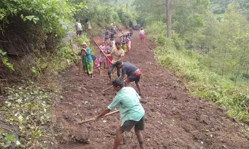 స్వంతంగా ఊరికి రహదారి.. ఇది గిరి శిఖర ప్రజా సంకల్ప విజయసిరి !