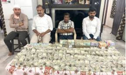 Keesara Tahasildar case updates: కీసర కేసులో స్పందించిన కలెక్టర్, ఆర్డీవో.... Keesara Tahasildar case updates: కీసర కేసులో స్పందించిన కలెక్టర్, ఆర్డీవో....