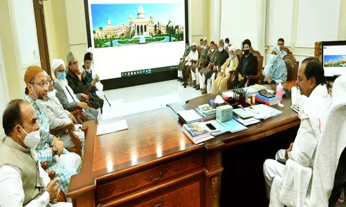 ఒకే రోజు అన్ని ప్రార్థనా మందిరాలకు శంకుస్థాపన చేస్తాం: సీఎం కేసీఆర్‌