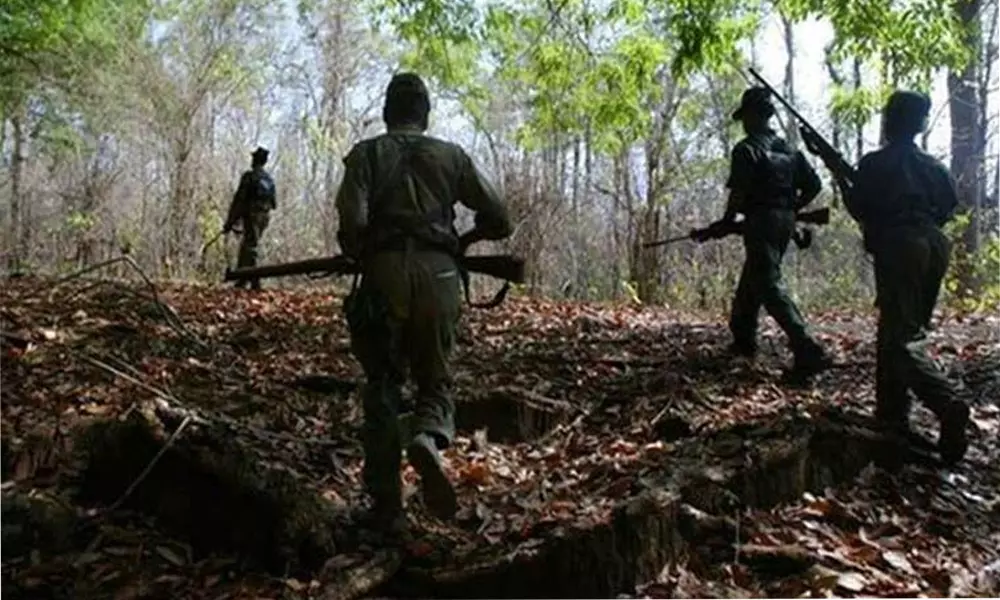 వరుస కాల్పులతో ఖమ్మం అడవి దద్దరిల్లుతోంది