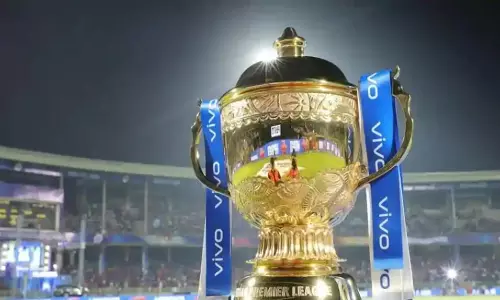 Delhi Capitals : ఐపీఎల్‌ను వదలని కరోనా.. ఢిల్లీ అసిస్టెంట్ కోచ్ కి..