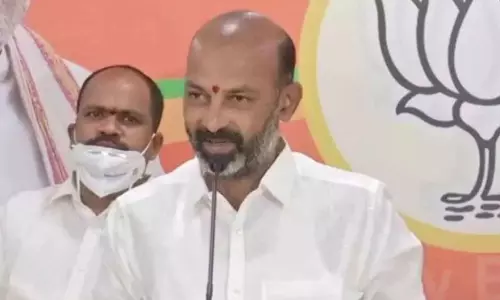 Bandi Sanjay Controversial Comments : ఎవరైనా వేలెత్తి చూపిస్తే చేయి నరికేస్తా : బండి సంజయ్