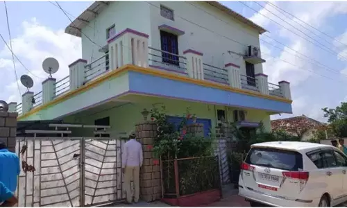 Corruption In Telangana : మెదక్ అడిషనల్ కలెక్టర్, ఆర్డీవో, ఎమ్మార్వో సహా ఐదుగ్గురు అరెస్ట్ Corruption In Telangana : మెదక్ అడిషనల్ కలెక్టర్, ఆర్డీవో, ఎమ్మార్వో సహా ఐదుగ్గురు అరెస్ట్