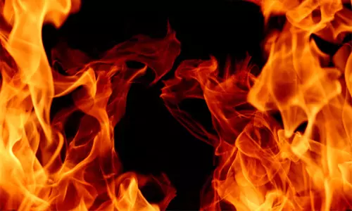 జై తెలంగాణ అంటూ.. ప్రైవేటు ఉద్యోగి ఆత్మహత్యాయత్నం