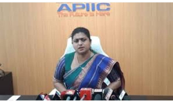 Amaravati updates: డ్వాక్రా అక్క చెల్లమ్మలకి నేడు పండగ రోజు..రోజా APIIC చైర్ పర్సన్.. Amaravati updates: డ్వాక్రా అక్క చెల్లమ్మలకి నేడు పండగ రోజు..రోజా APIIC చైర్ పర్సన్..