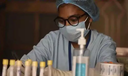 కరోనా టెస్టు : రూ.2,500 నుంచి1,600 కు తగ్గింపు కరోనా టెస్టు : రూ.2,500 నుంచి1,600 కు తగ్గింపు