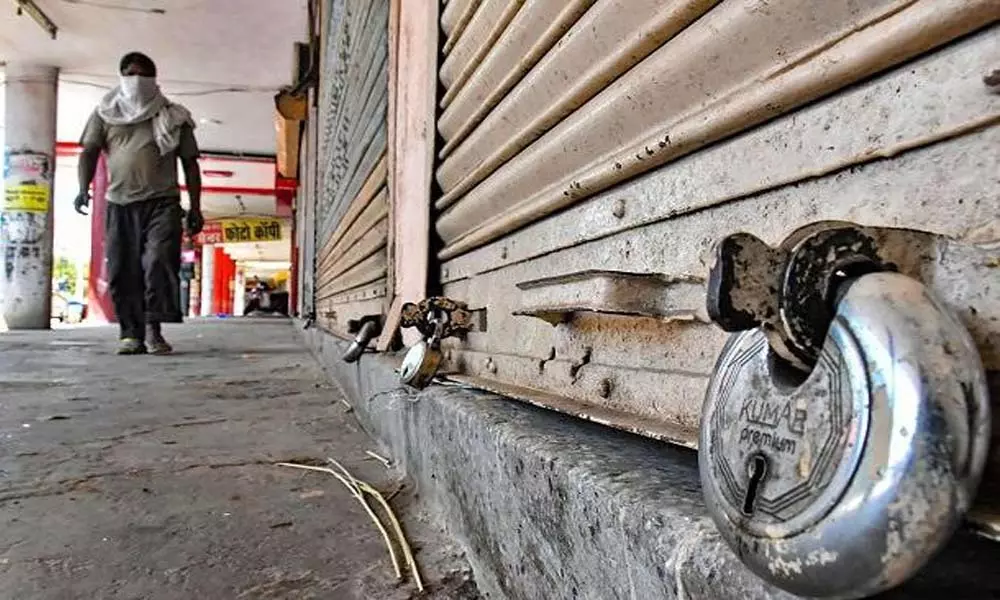Lock Down in Srikakulam: ఆదివారం శ్రీకాకుళం పట్టణంలో సంపూర్ణ లాక్ డౌన్..