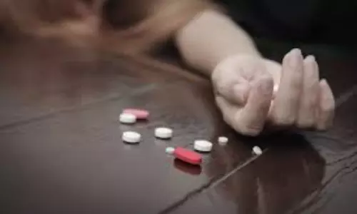 పెదకూరపాడు ఎక్సైజ్ ఎస్ఐ ఆత్మహత్యాయత్నం పెదకూరపాడు ఎక్సైజ్ ఎస్ఐ ఆత్మహత్యాయత్నం