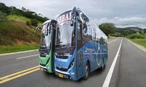 AP Government: ట్రావెల్స్ లో అధిక చార్జీలు వసూలు చేస్తే చర్యలు..