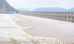 Prakasam Barrage updates: కృష్ణానదికి పెరుగుతున్న వరద ఉధృతి..కె. కన్నబాబు..