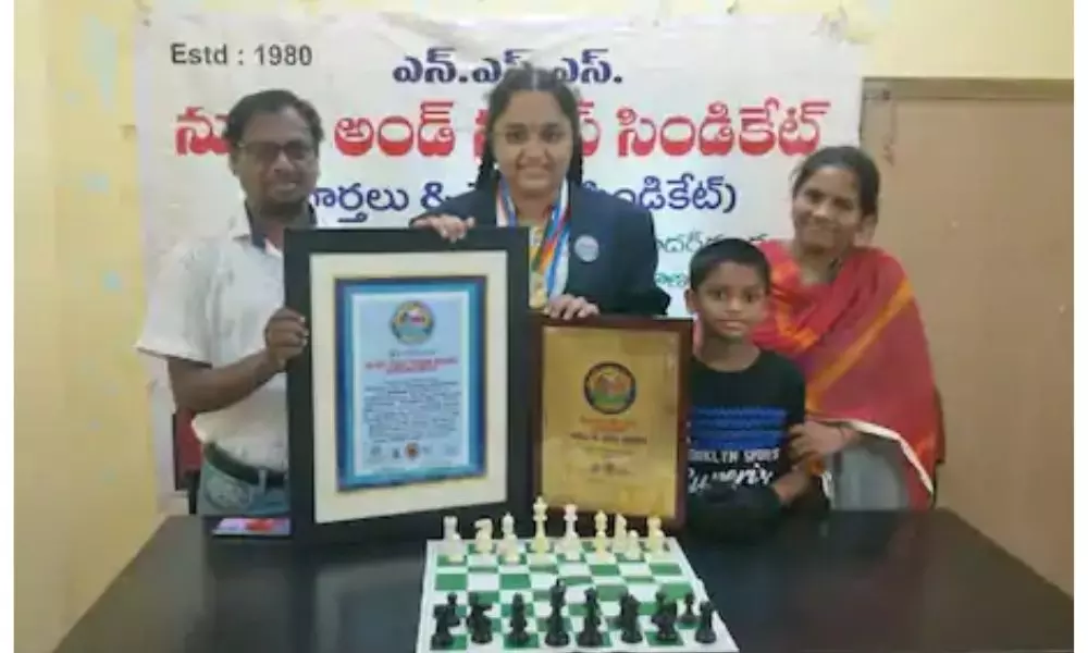Hyderabad Girl got international wonder book of record : వహ్..వాటే వండర్ గర్ల్