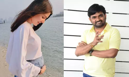 అనుష్క పోస్ట్‌.. నెగిటివ్ కామెంట్ .. మారుతి ఫైర్!