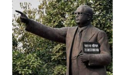 Ambedkar Statue: రాజ్యాంగ నిర్మాత బీ ఆర్ అంబెడ్కర్ 125 అడుగుల విగ్రహాన్ని హైదరాబాద్ లో ఏర్పాటు చేయడానికి సంబంధించి జీవో విడుదలైంది.. Ambedkar Statue: రాజ్యాంగ నిర్మాత బీ ఆర్ అంబెడ్కర్ 125 అడుగుల విగ్రహాన్ని హైదరాబాద్ లో ఏర్పాటు చేయడానికి సంబంధించి జీవో విడుదలైంది..