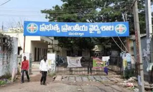 Coronavirus Patients: సర్కారు దవాఖాలకు రాని కరోనా రోగులు.. బెడ్లు ఖాళీగా దర్శనమిస్తున్న వైనం Coronavirus Patients: సర్కారు దవాఖాలకు రాని కరోనా రోగులు.. బెడ్లు ఖాళీగా దర్శనమిస్తున్న వైనం