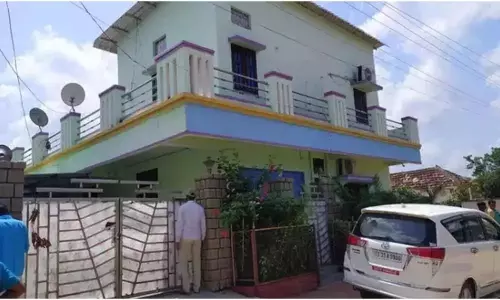 మెదక్ అడిషనల్ కలెక్టర్ కేసు రిమాండ్ రిపోర్ట్..కింది స్థాయి ఉద్యోగుల పాత్రపై అనుమానాలు