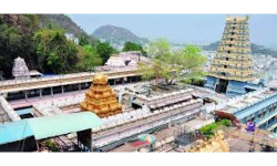 Vijayawada-Kanaka Durga updates: సింహాలు మిస్ అవ్వడం పై పోలీస్ కంప్లైంట్ ఇచ్చాము..సోమి నాయుడు.. Vijayawada-Kanaka Durga updates: సింహాలు మిస్ అవ్వడం పై పోలీస్ కంప్లైంట్ ఇచ్చాము..సోమి నాయుడు..