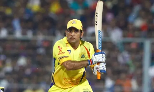 IPL 2020: ధోనీపై భాద్యత మరింత పెరిగింది: గంభీర్