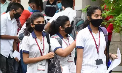 ఇష్టమైతేనే బడికి.. లేకుంటే ఇంట్లోనే