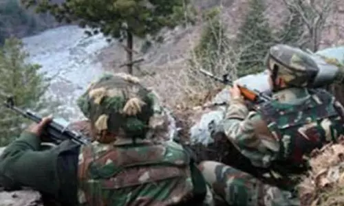 కాశ్మీర్ లో మరో ఎన్కౌంటర్.. ముగ్గురు ఉగ్రవాదుల హతం