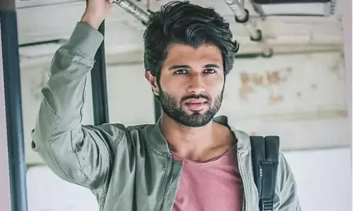Apology To Vijay Devarakonda :  విజయ్ కి సారీ చెప్పిన నిర్మాణ సంస్థ!
