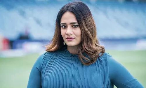 ఐపీఎల్ అభిమానులకు బ్యాడ్ న్యూస్.. ఈ సారి ఆమె లేకుండానే టోర్నీ! ఐపీఎల్ అభిమానులకు బ్యాడ్ న్యూస్.. ఈ సారి ఆమె లేకుండానే టోర్నీ!