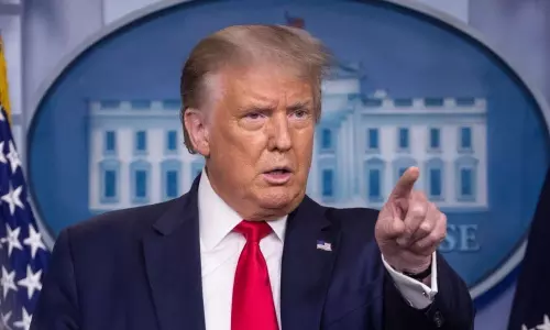 US Ban Tik Tok: టిక్ టాక్.. వి ఛాట్ ల పై అమెరికా నిషేధం US Ban Tik Tok: టిక్ టాక్.. వి ఛాట్ ల పై అమెరికా నిషేధం