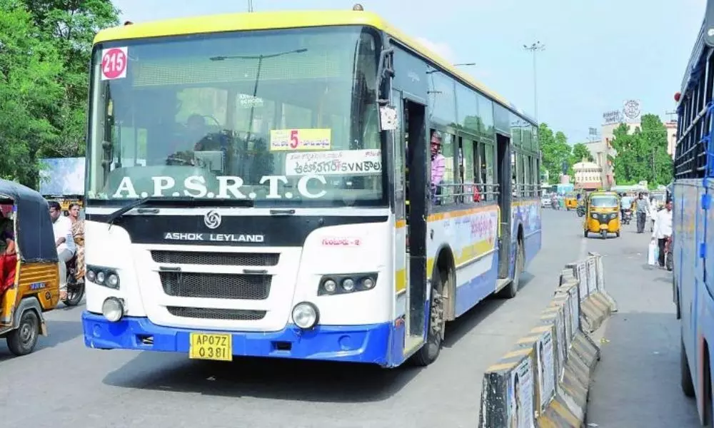 City Buses in Vijayawada: విజయవాడలో ఆరు నెలల తర్వాత ప్రారంభమైన సిటీ బస్సులు...