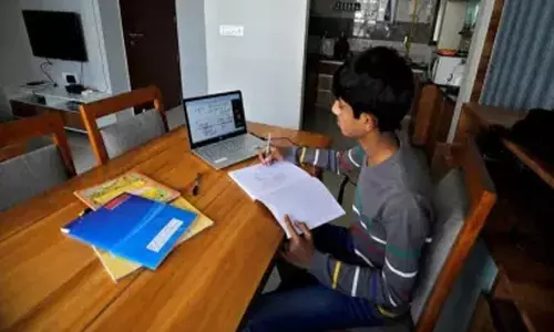 78 శాతం తల్లిదండ్రులు పిల్లల్ని పాఠశాలకు పంపడానికి ఇష్టపడటం లేదు..