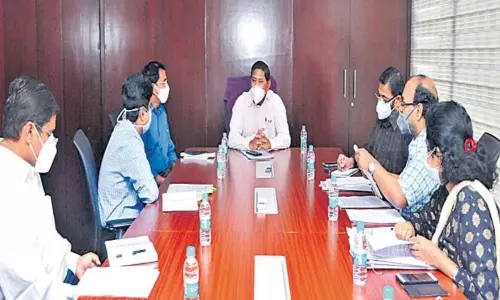 GHMC Elections 2020: జీహెచ్ఎంసీ ఎన్నికలపై కసరత్తు.. బ్యాలెట్, ఈవీఎంలా అనే దానిపై చర్చ