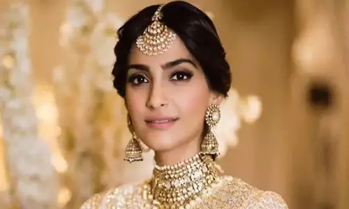 సోనమ్ నీ భర్త అందంగా ఉండడు.. నెటిజన్ కు నటి ఘాటుగా జవాబు! సోనమ్ నీ భర్త అందంగా ఉండడు.. నెటిజన్ కు నటి ఘాటుగా జవాబు!