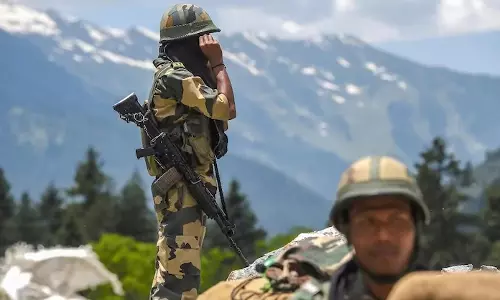 డ్రోన్ల ద్వారా ఆయుధాలు సరఫరా చేస్తున్న ఉగ్రవాదులు