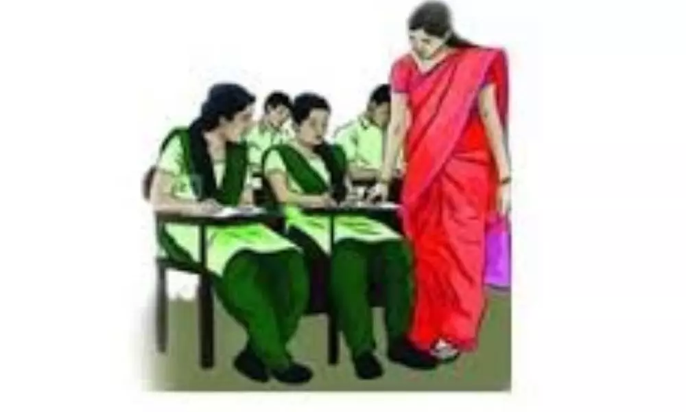 Education Department:  నేటి నుంచి విధులకు 50శాతం టీచర్లు.. ఉత్తర్వులు జారీ చేసిన ప్రభుత్వం