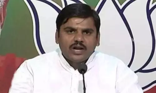 బీరు సీసాలపై హిందూ దేవుళ్ల బొమ్మలా.. చర్యలు తీసుకొండి : విష్ణువర్ధన్ రెడ్డి