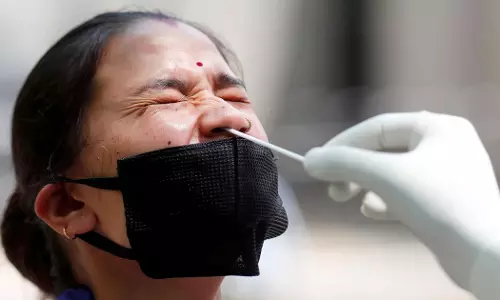 కరోనా టెస్టుల విషయంలో మహారాష్ట్ర ప్రభుత్వాన్ని హెచ్చరించిన కేంద్రం కరోనా టెస్టుల విషయంలో మహారాష్ట్ర ప్రభుత్వాన్ని హెచ్చరించిన కేంద్రం