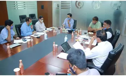 సహాయక చర్యలను వేగవంతం చేయాలి : కేటీఆర్