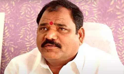 యువతిపై దాడి: కార్పొరేటర్‌ అరెస్ట్‌
