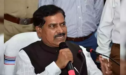 రైల్వే సహాయమంత్రి సురేశ్ కన్నుమూత రైల్వే సహాయమంత్రి సురేశ్ కన్నుమూత