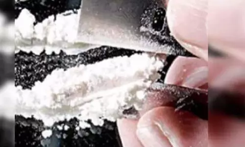 Karnataka drugs case updates : బెంగళూరులో డ్రగ్స్ ముఠా గుట్టురట్టు Karnataka drugs case updates : బెంగళూరులో డ్రగ్స్ ముఠా గుట్టురట్టు