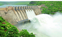 Srisailam Updates: శ్రీశైలం జలాశయానికి కొనసాగుతున్న వరద Srisailam Updates: శ్రీశైలం జలాశయానికి కొనసాగుతున్న వరద