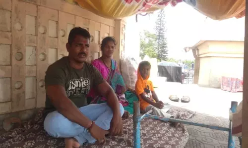 ప్రాణదాతకు నిలువ నీడ కరువు..ఇది శవాల శివ కథ!