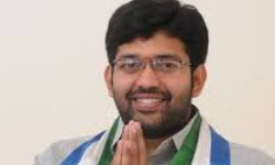 నిబంధ‌న‌ల అనుకూనంగా  విజయదశమి ఉత్సవాలు: ఎమ్మెల్యే జక్కంపూడి రాజా